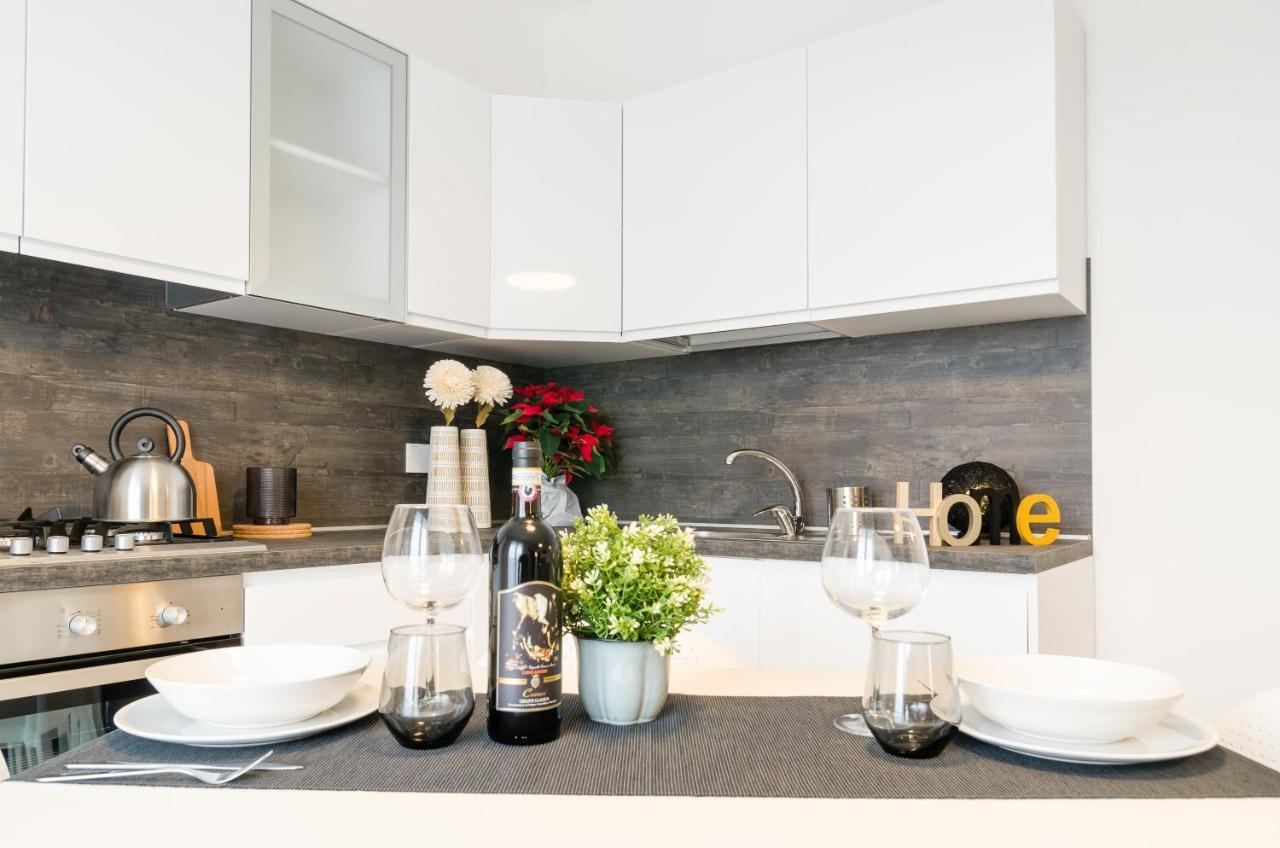Fco Secrets Luxury Apartment Fiumicino Eksteriør billede